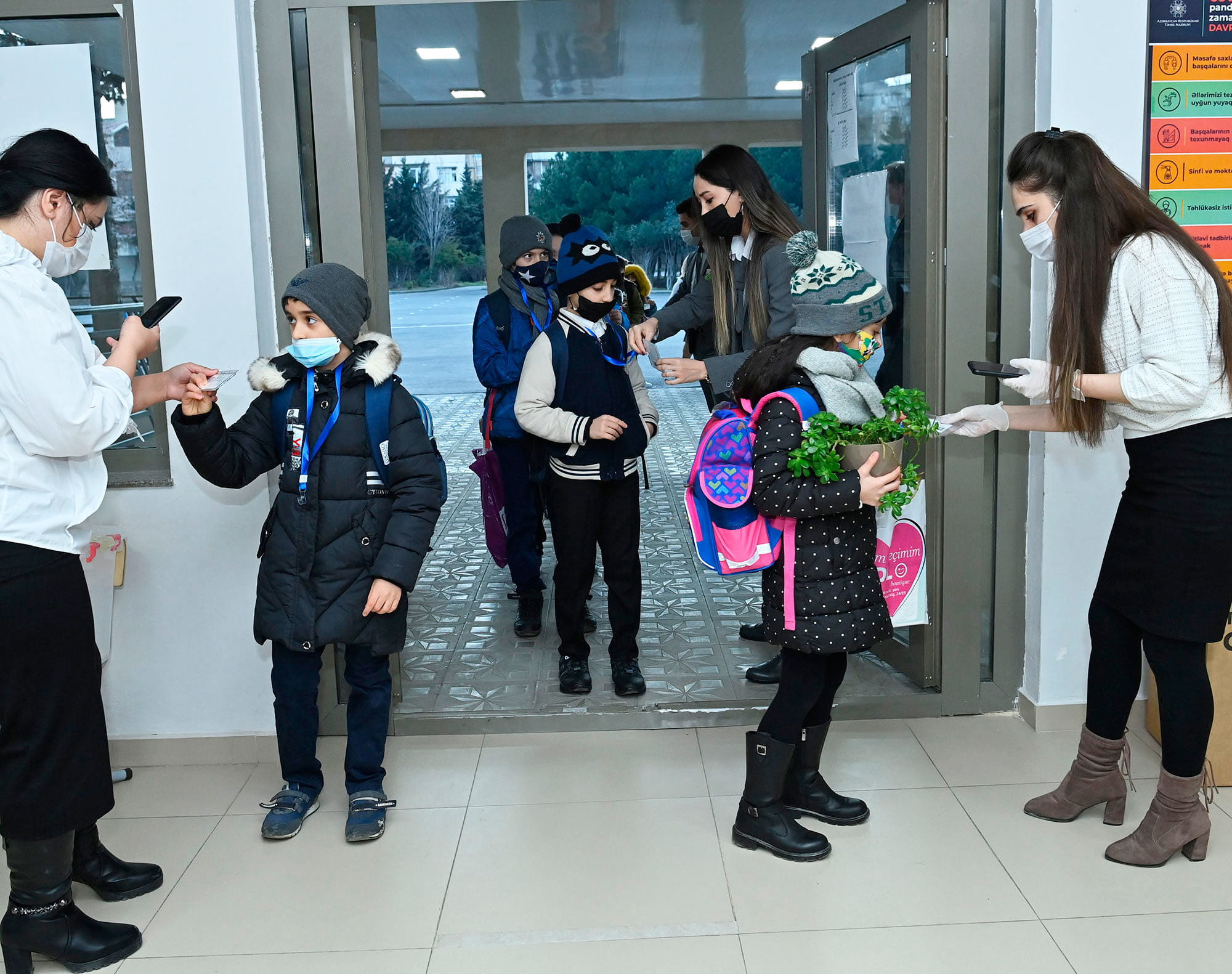 В одной из школ Азербайджана учащиеся массово отказались от посещения занятий