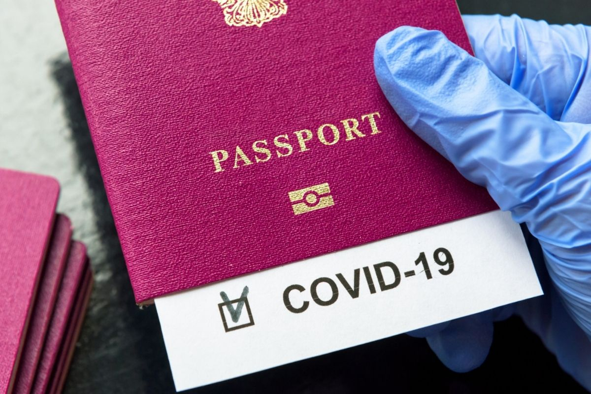Паспорта вакцинации от COVID-19 появятся в ЕС через несколько месяцев