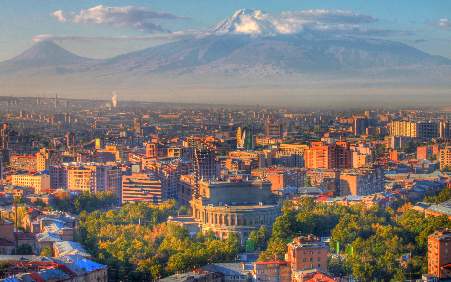 200 тысяч человек могут покинуть Армению - Оценка экспертов