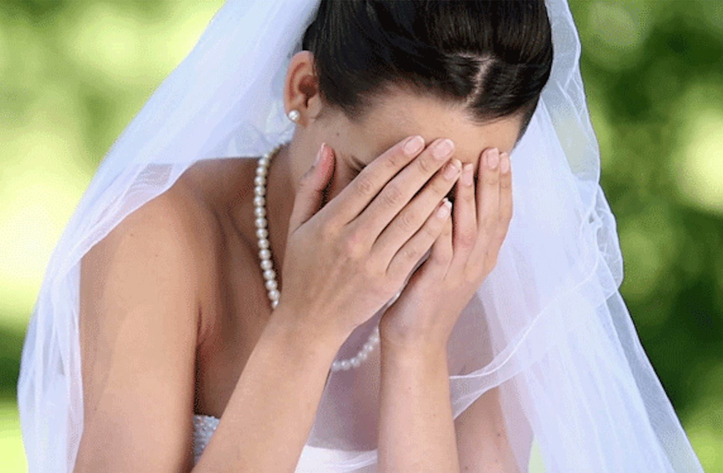 Невеста умерла от сильного плача во время ритуала