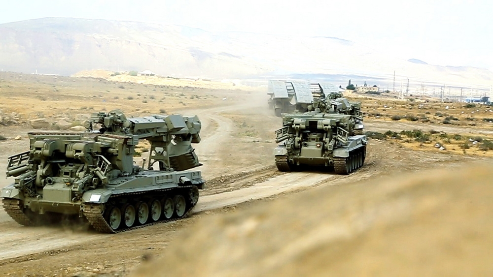 Азербайджан проведет военные учения с привлечением до 10 000 военнослужащих
