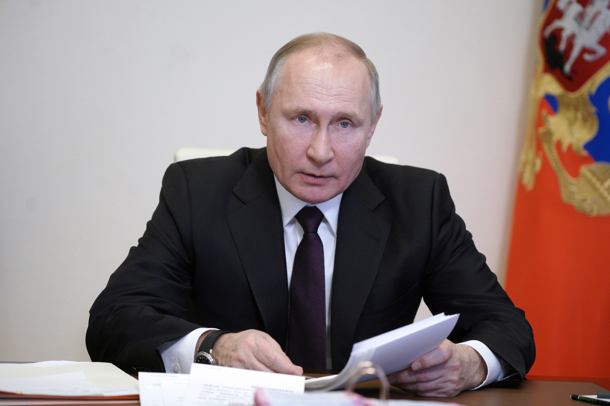 Госдума РФ приняла закон о праве Путина баллотироваться еще на два срока