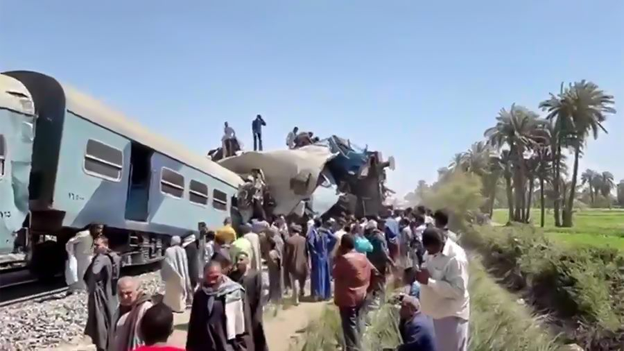 В Египте столкнулись два поезда: 32 человека погибли, 66 пострадали
