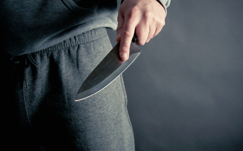 В Баку 27-летнего парня убили ударом ножа в сердце