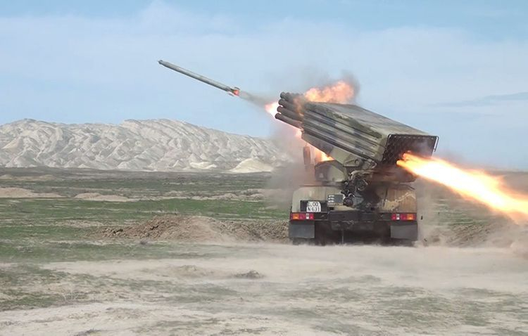 Начались тактические учения ракетно-артиллерийских батарей азербайджанской армии - ВИДЕО