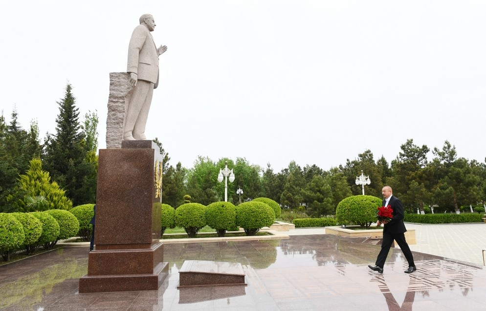 Ильхам Алиев прибыл с визитом в Гаджигабульский район - ФОТО