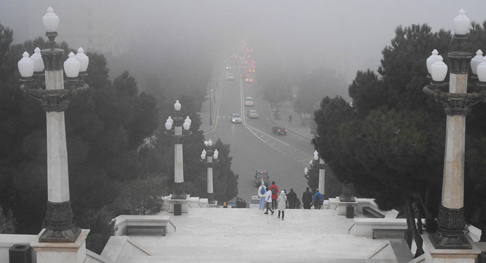 В воздухе столицы наблюдается пылевой туман