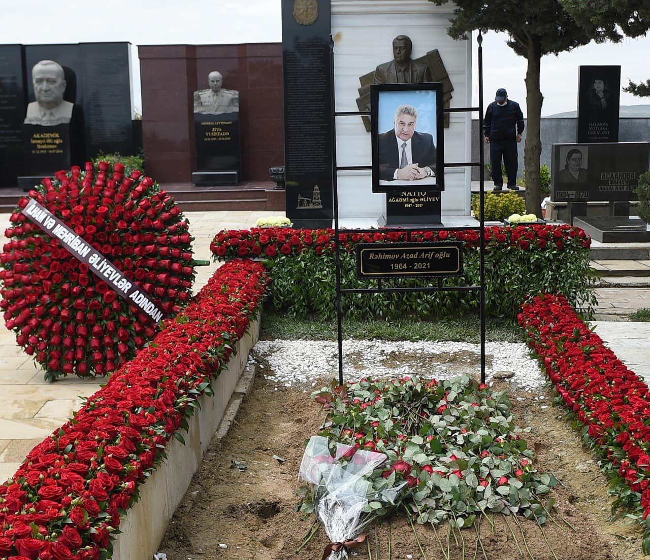 Азад Рагимов похоронен на II Аллее почетного захоронения - ВИДЕО - ОБНОВЛЕНО
