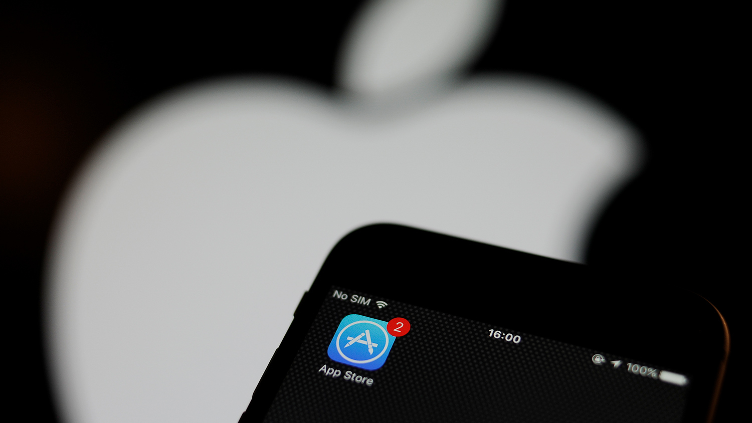Британские пользователи App Store подали коллективный иск против Apple
