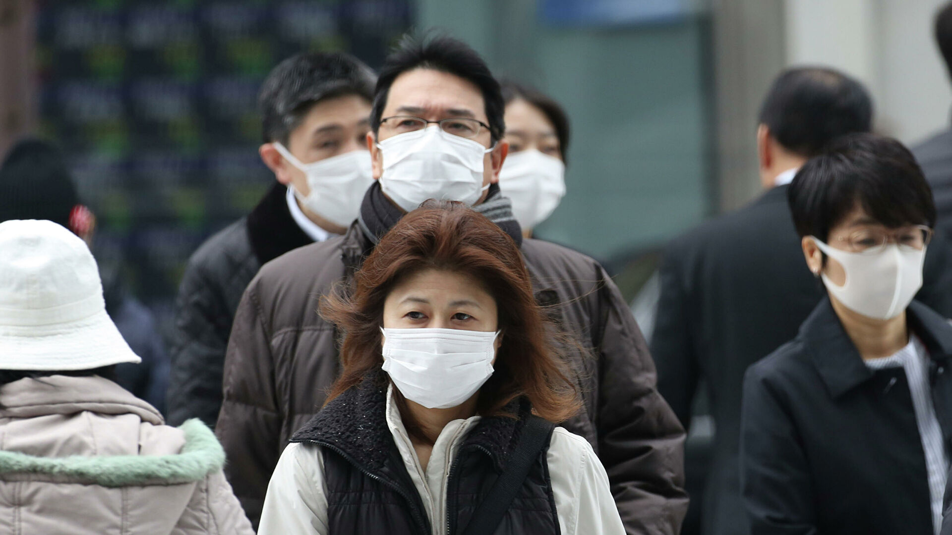 В Японии зафиксировали рекордное число зараженных коронавирусом в тяжелом состоянии