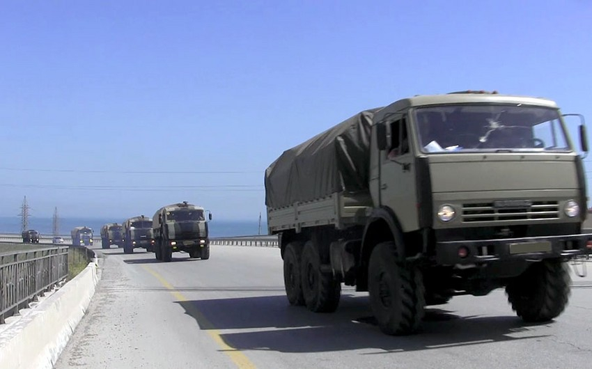 Азербайджанские войска выдвигаются в районы оперативного назначения - ВИДЕО