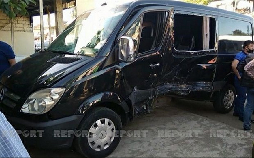 В Лянкяране микроавтобус попал в цепную аварию: Есть пострадавшие - ФОТО