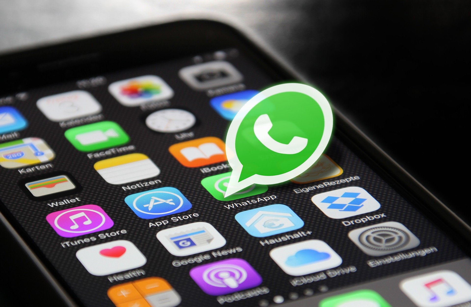 WhatsApp станет доступным на 4 мобильных устройствах одновременно