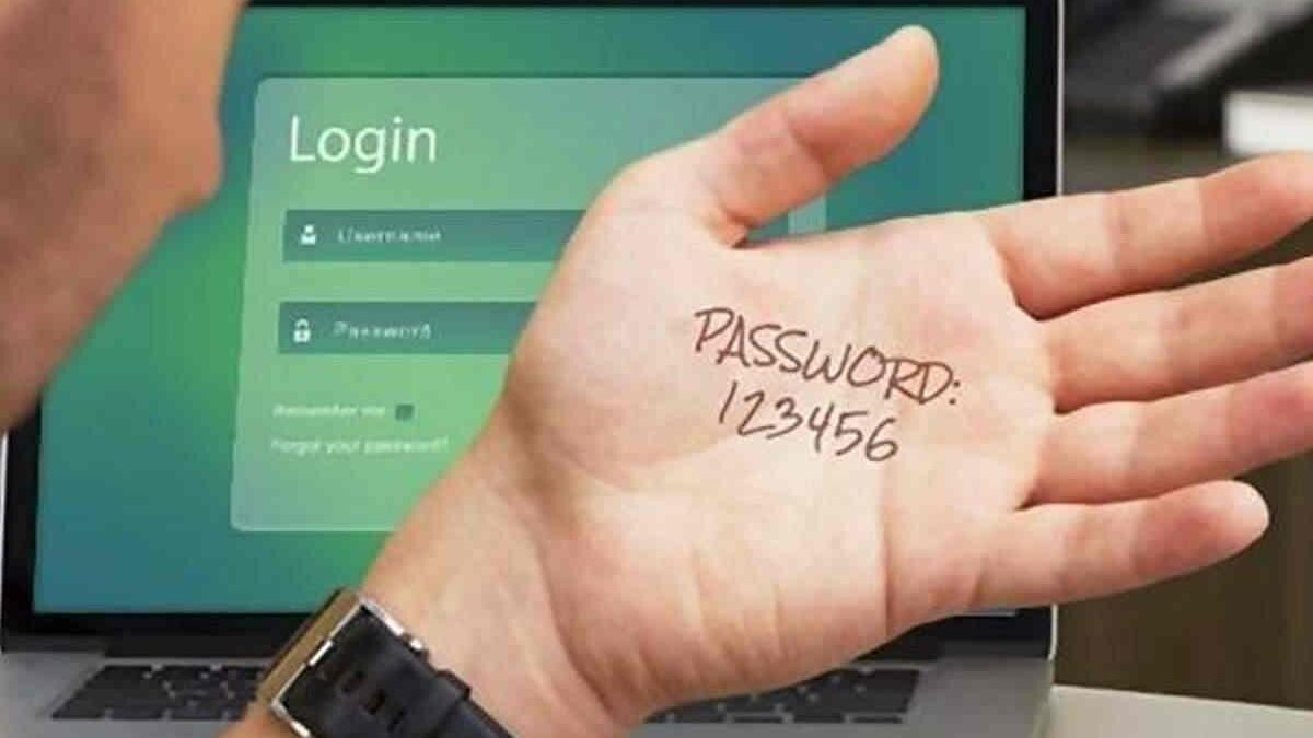 Эксперт назвал худшие способы хранения пароля