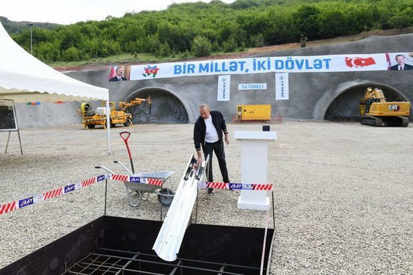 Президент Ильхам Алиев заложил фундамент тоннеля, который будет построен в Дашалты - ФОТО
