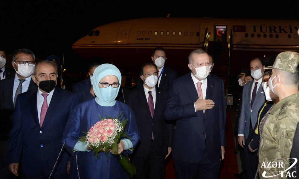 Реджеп Тайип Эрдоган прибыл с официальным визитом в Азербайджан - ВИДЕО