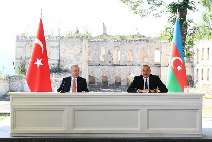 Ильхам Алиев и Эрдоган побывали на роднике "Хан гызы" в Шуше