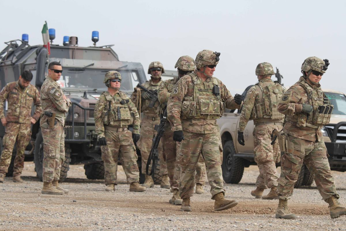 ВС США готовят план экстренной эвакуации посольства в Кабуле из-за талибов