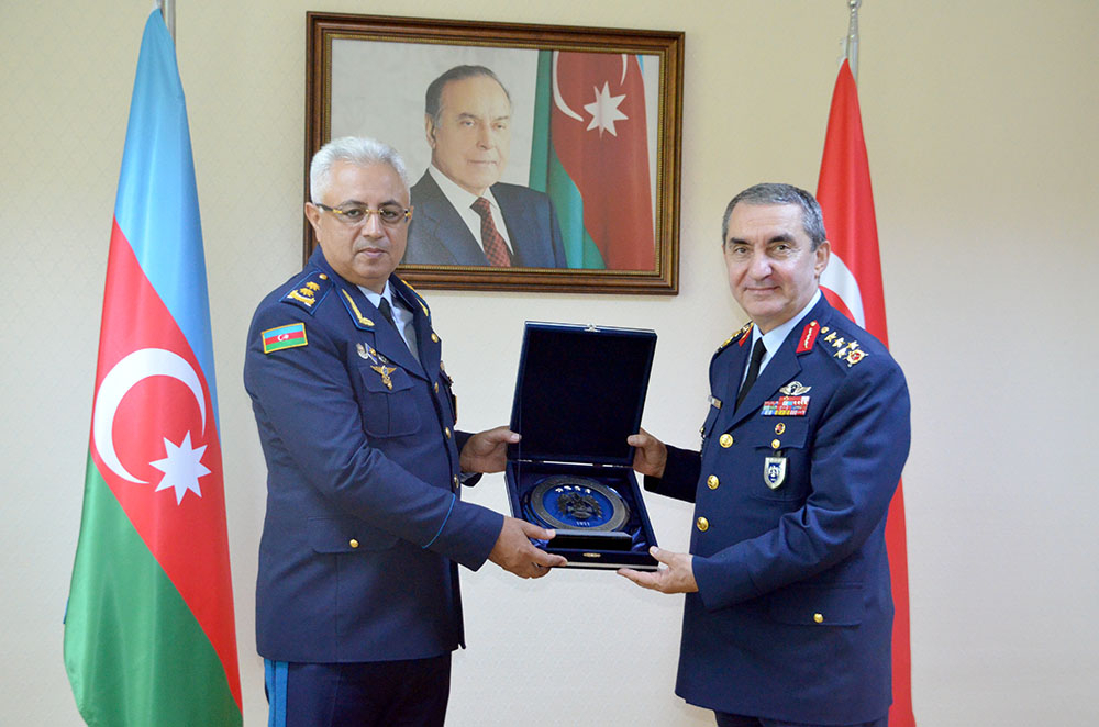 Обсуждены вопросы расширения связей между ВВС Азербайджана и Турции - ВИДЕО