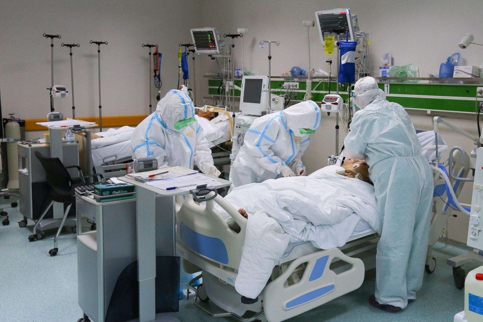 В Азербайджане увеличилось количество заболевших коронавирусом: двое скончались