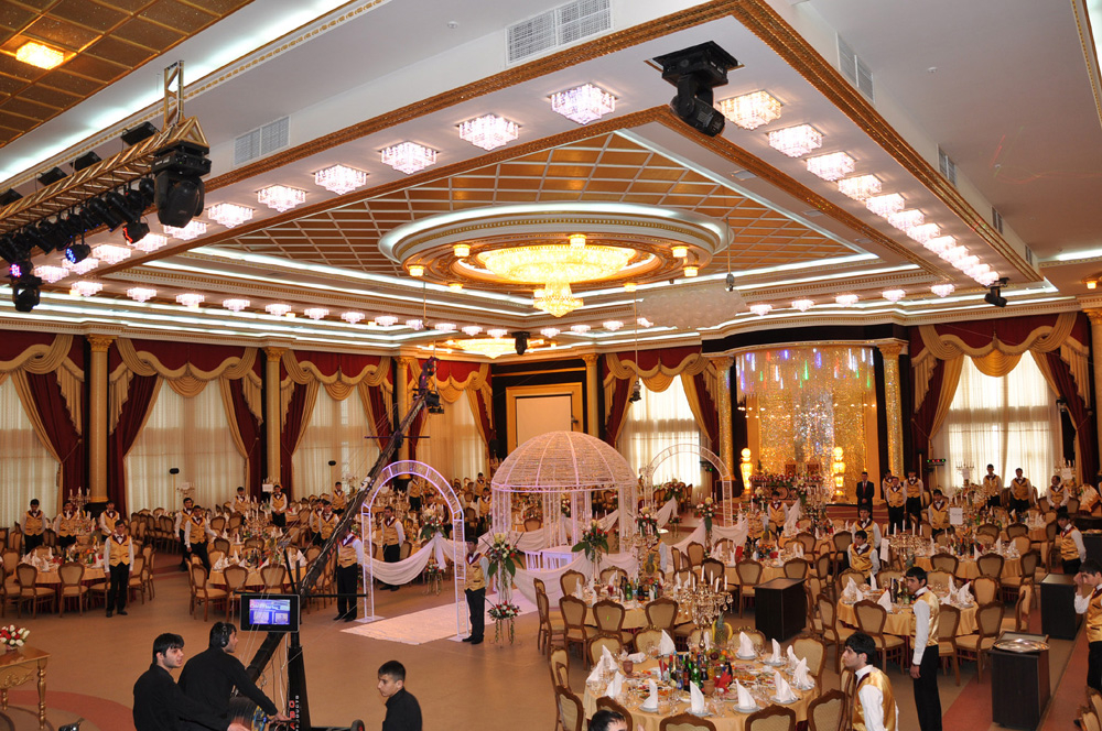 В Саатлы оштрафованы организаторы свадеб