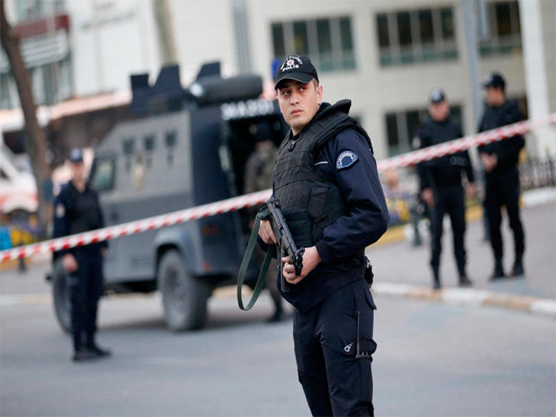 В центре Стамбула произошла перестрелка, трое погибших
