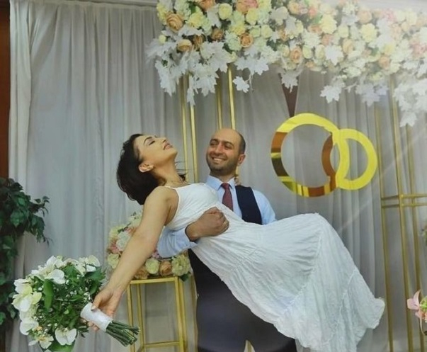 Азербайджанская певица вышла замуж - ВИДЕО