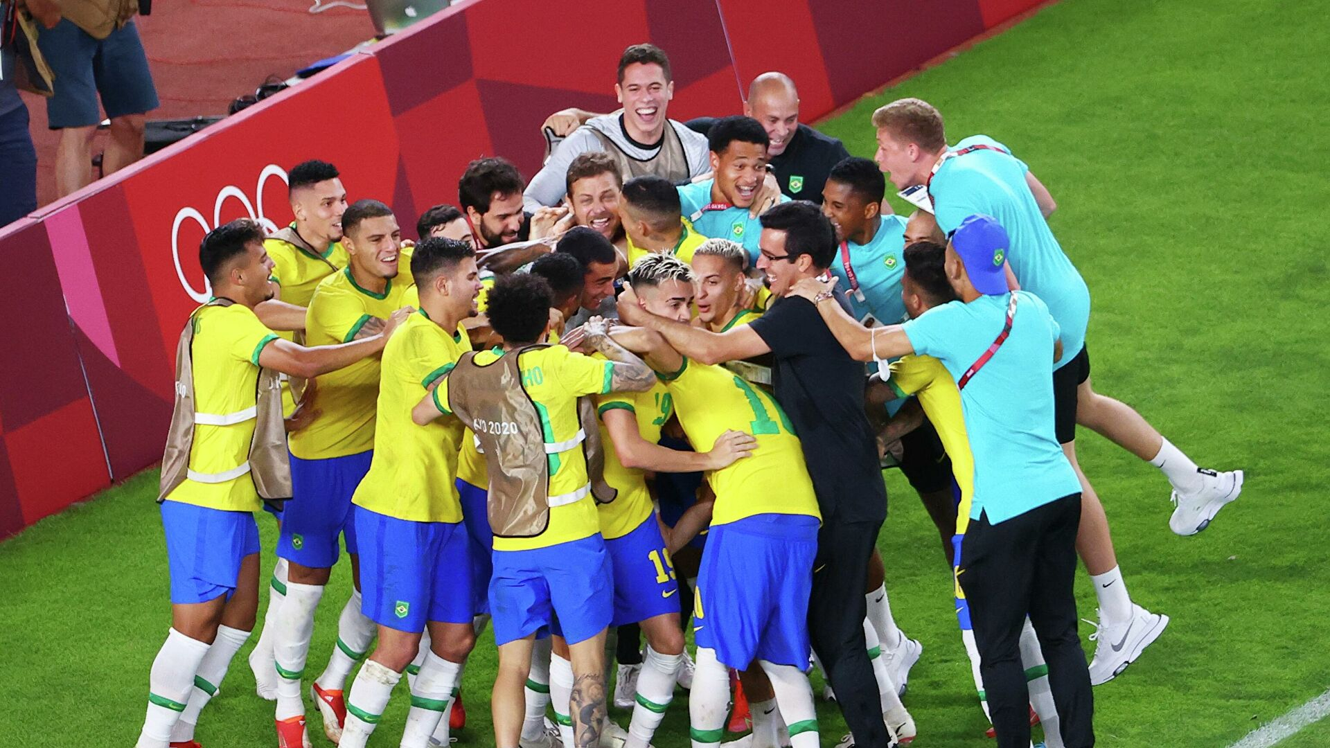 Сборная Бразилии по футболу вышла в финал Олимпиады-2020
