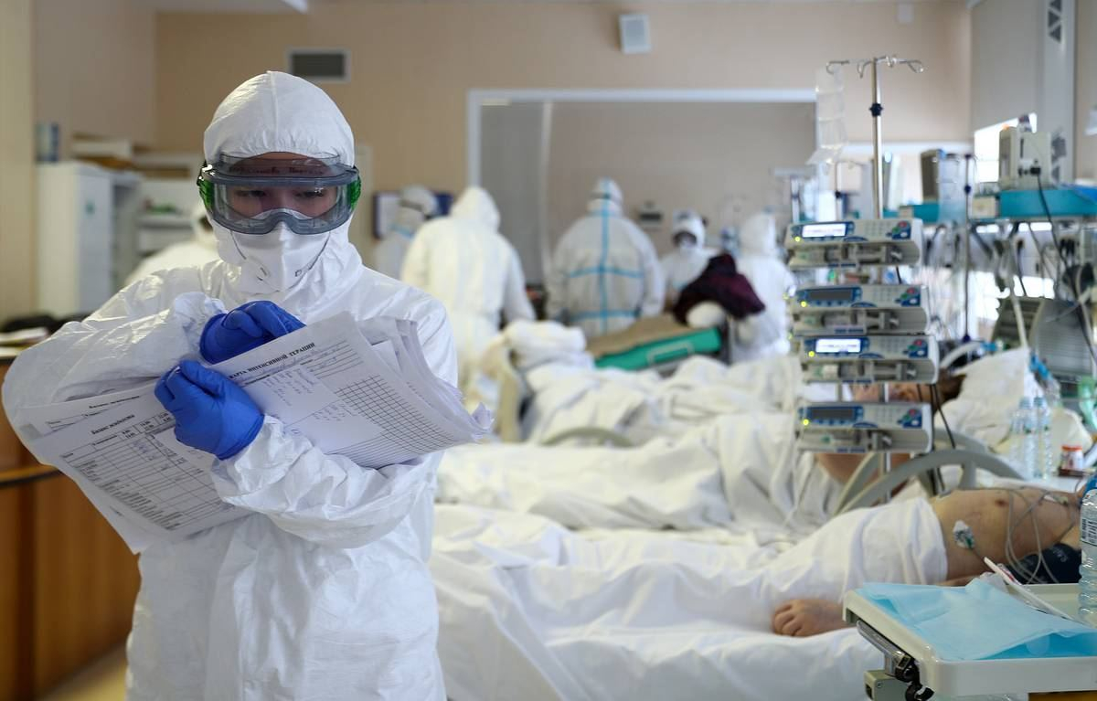 ВОЗ сообщила о снижении количества смертей от коронавируса в мире