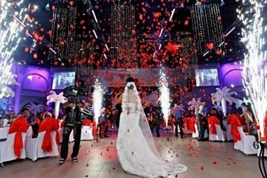 В Азербайджане 185 человек не пустили на свадьбы из-за отсутствия паспорта COVID-19