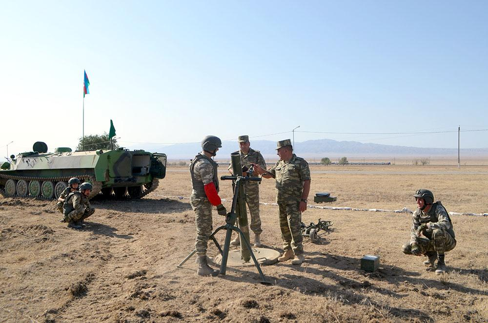 Азербайджанские военнослужащие ведут подготовку к конкурсу "Мастера артиллерийского огня" - ФОТО