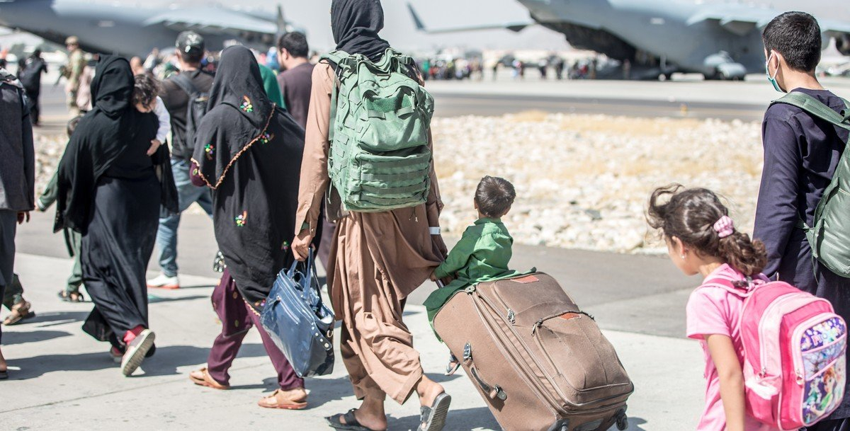 Талибы закрыли афганцам доступ в аэропорт в Кабуле