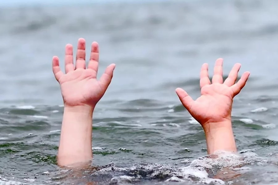 В Азербайджане утонул ребенок, пытавшийся помыть руки в водоканале