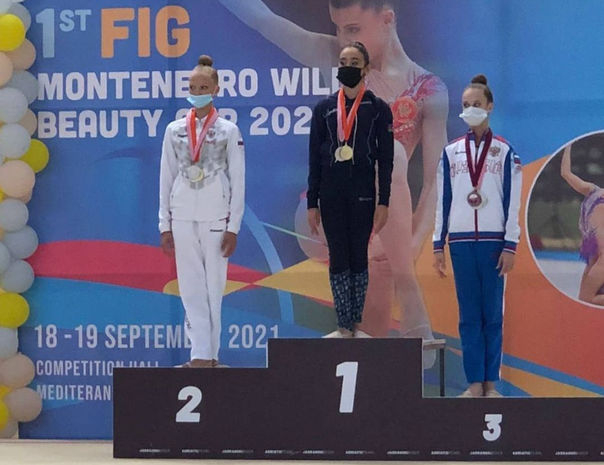 Азербайджанские гимнастки завоевали шесть медалей в Черногории - ФОТО