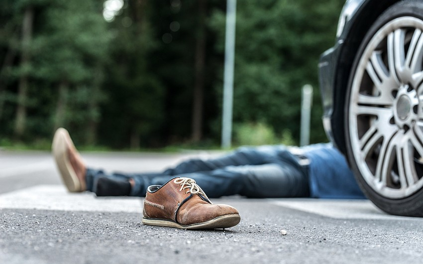 ДТП в Баку: автомобиль сбил подростка