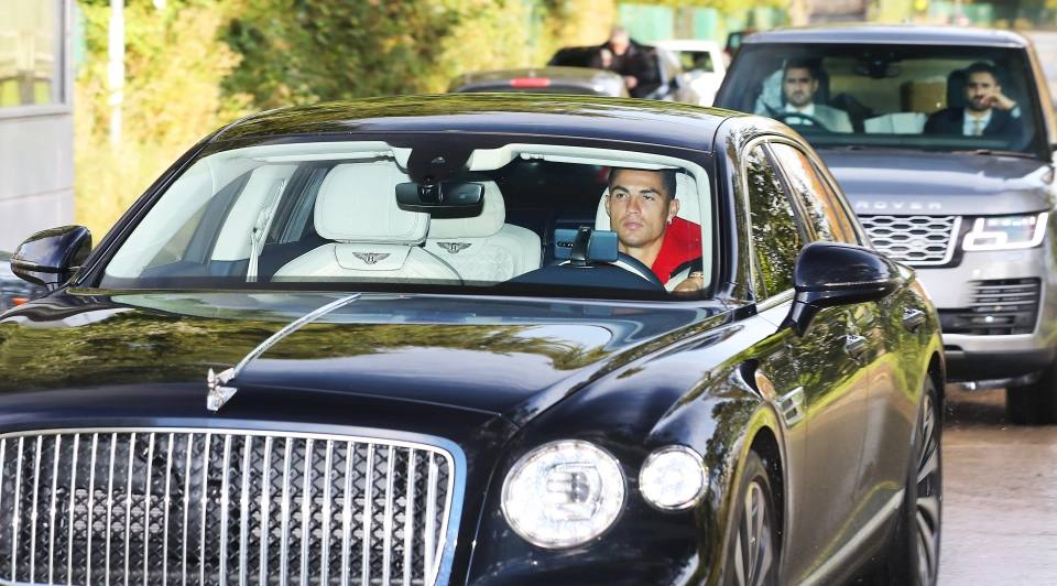 Роналду прибыл на тренировку на новом Bentley стоимостью около € 300 тысяч - ФОТО