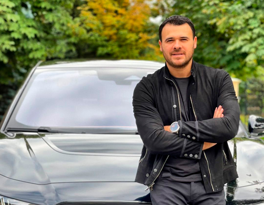 Эмин Агаларов показал один из своих дорогих автомобилей - ФОТО
