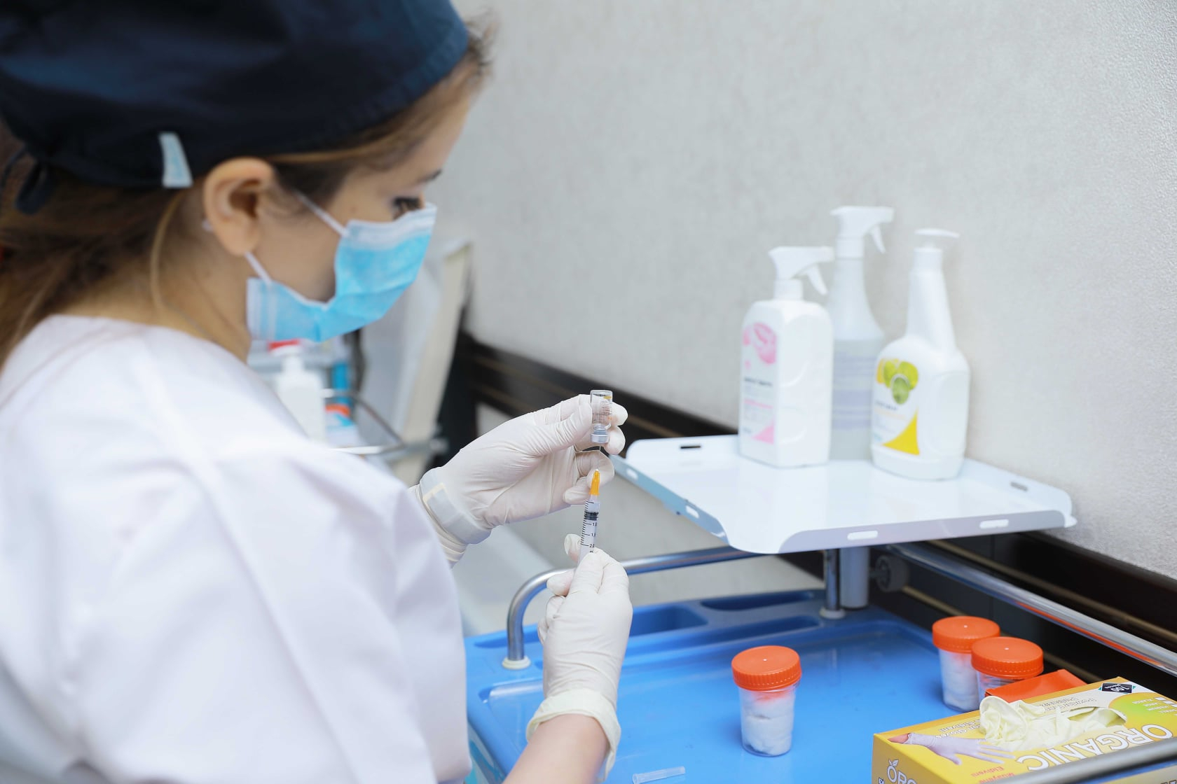 TƏBIB: Бустерная доза вакцины снижает смертность от коронавируса в 20 раз