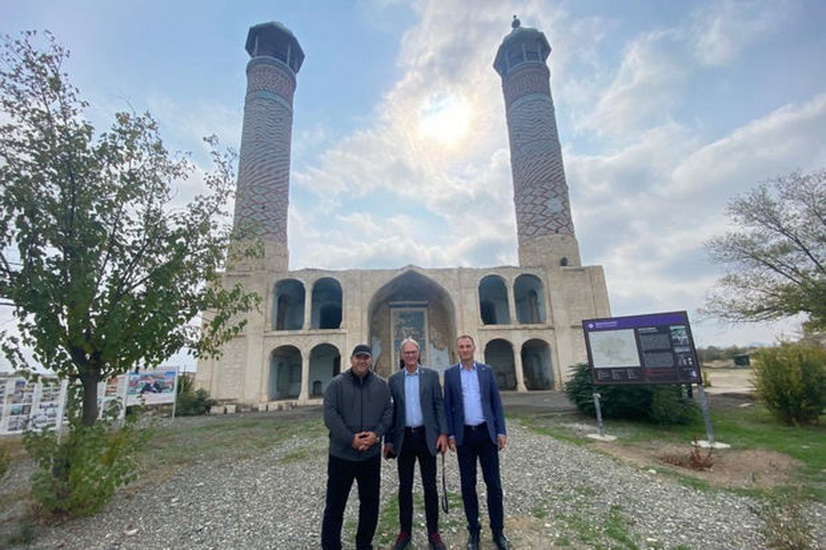 Посол Германии посетил Агдамскую мечеть