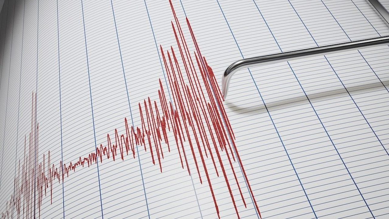 Сильное землетрясение у берегов Греции и Турции - ВИДЕО