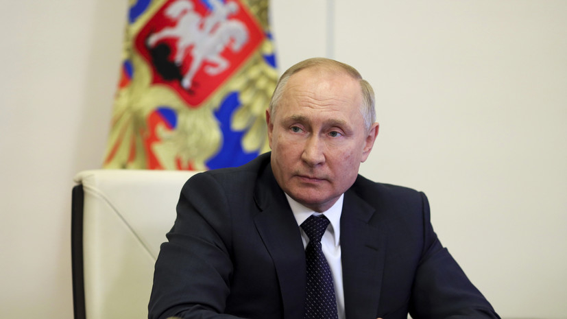 Путин объявил в России неделю выходных из-за пандемии коронавируса