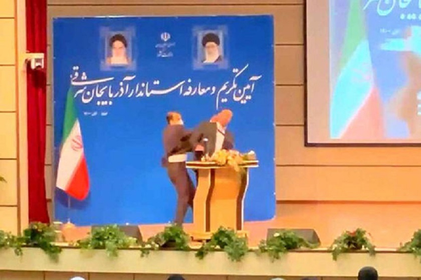 В Иране полковник КСИР ударил губернатора во время его выступления - ВИДЕО