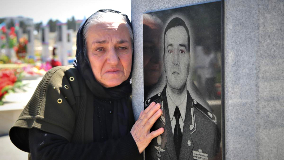 Мать Полада Гашимова: После его гибели тысячи молодых людей готовы были отправиться на фронт - ВИДЕО