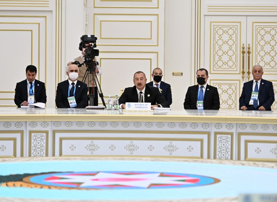 Ильхам Алиев: До 2030 года планируем сократить внешний долг Азербайджана до 10 процентов