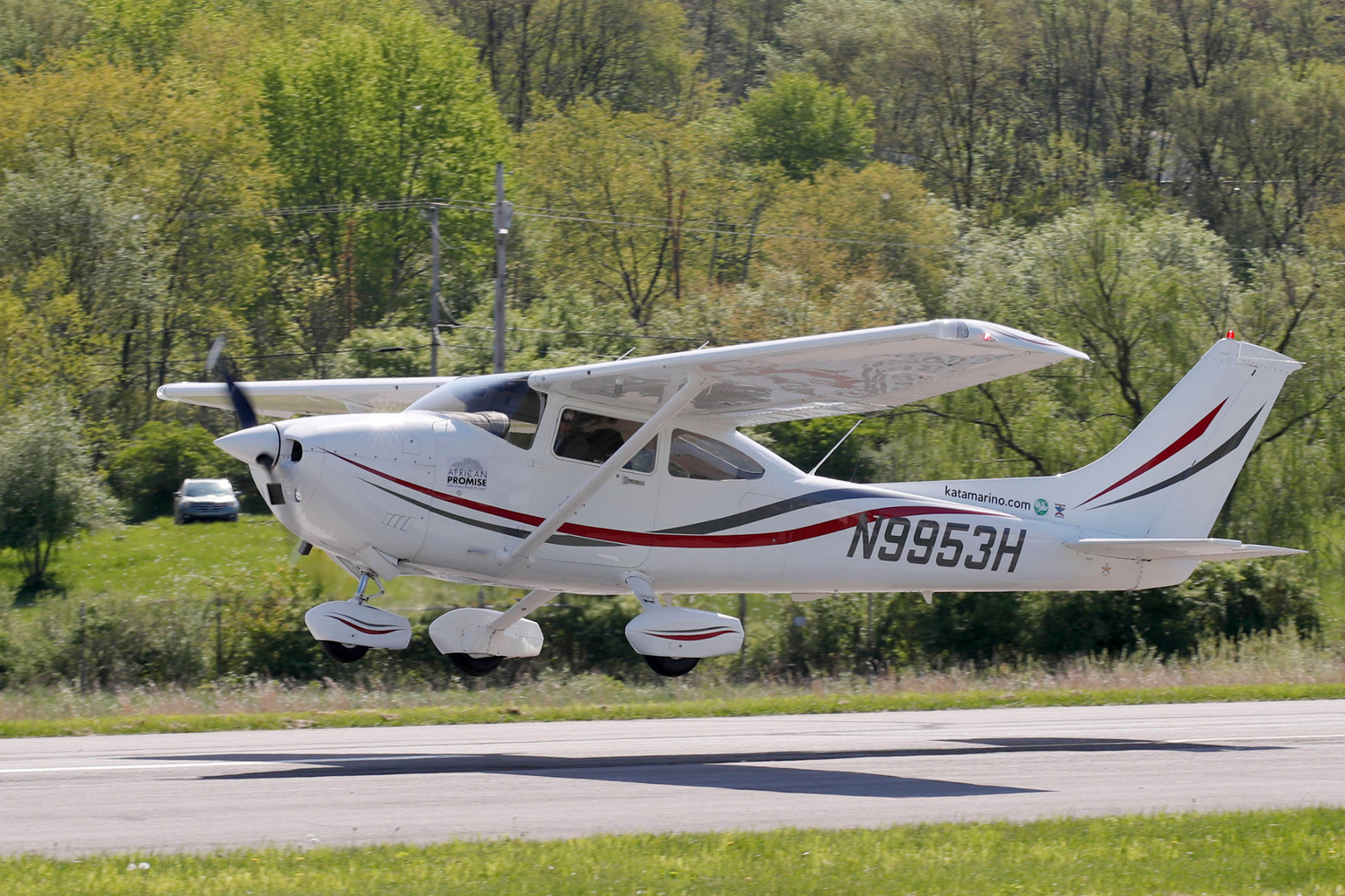 Подростки угнали самолет и полетали на нем вокруг аэродрома