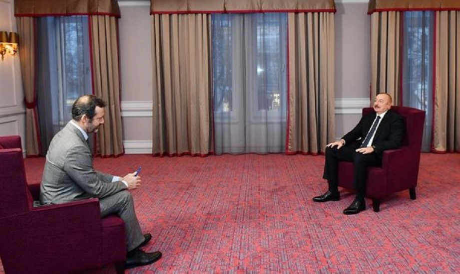 Ильхам Алиев дал интервью итальянской газете Il Sole 24 Ore - ФОТО