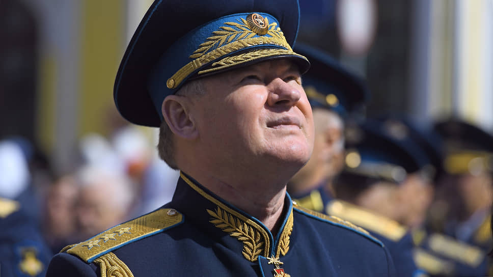 Стало известно, кто возглавил миротворческие силы ОДКБ в Казахстане