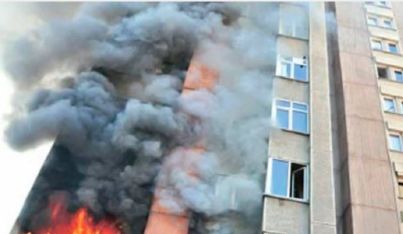 Пожар в жилом многоэтажном здании в Баку потушен - ОБНОВЛЕНО