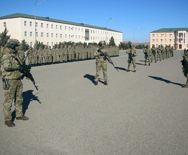 В Азербайджане проходят учебные сборы военнообязанных