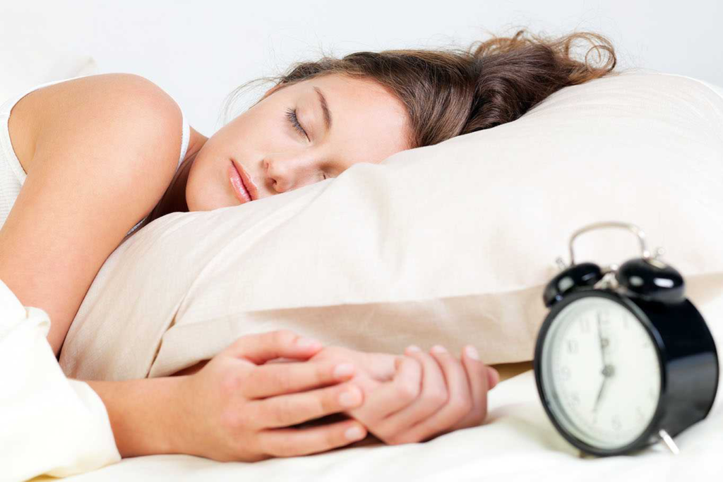 Ученые выяснили, сколько нужно спать, чтобы похудеть